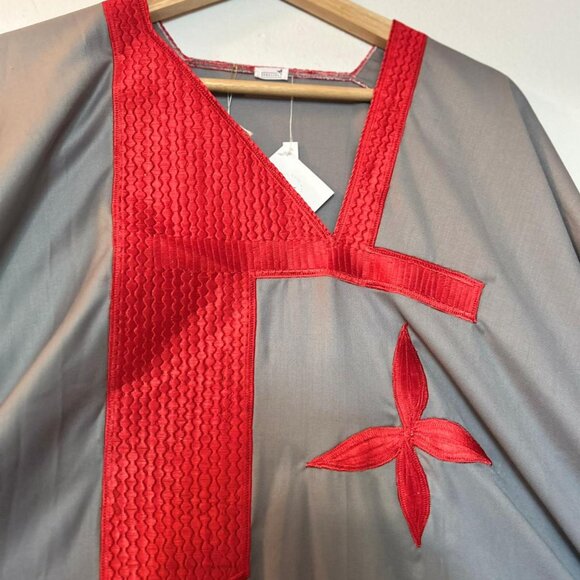 Caftan gris détails rouges - Robe longue moderne chic - Picture 3 of 3